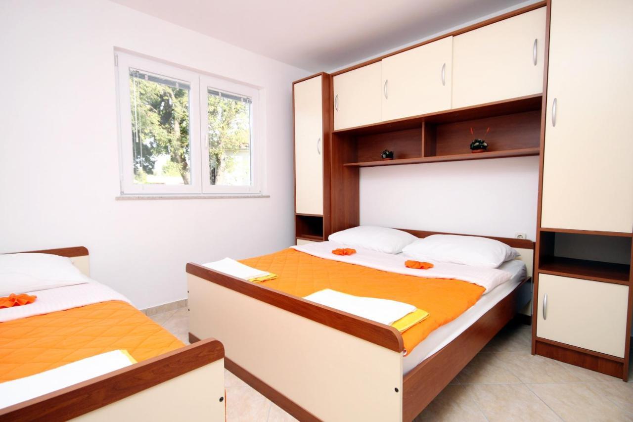 Apartments With A Parking Space Seline, Paklenica - 6603 Starigrad Paklenica Esterno foto