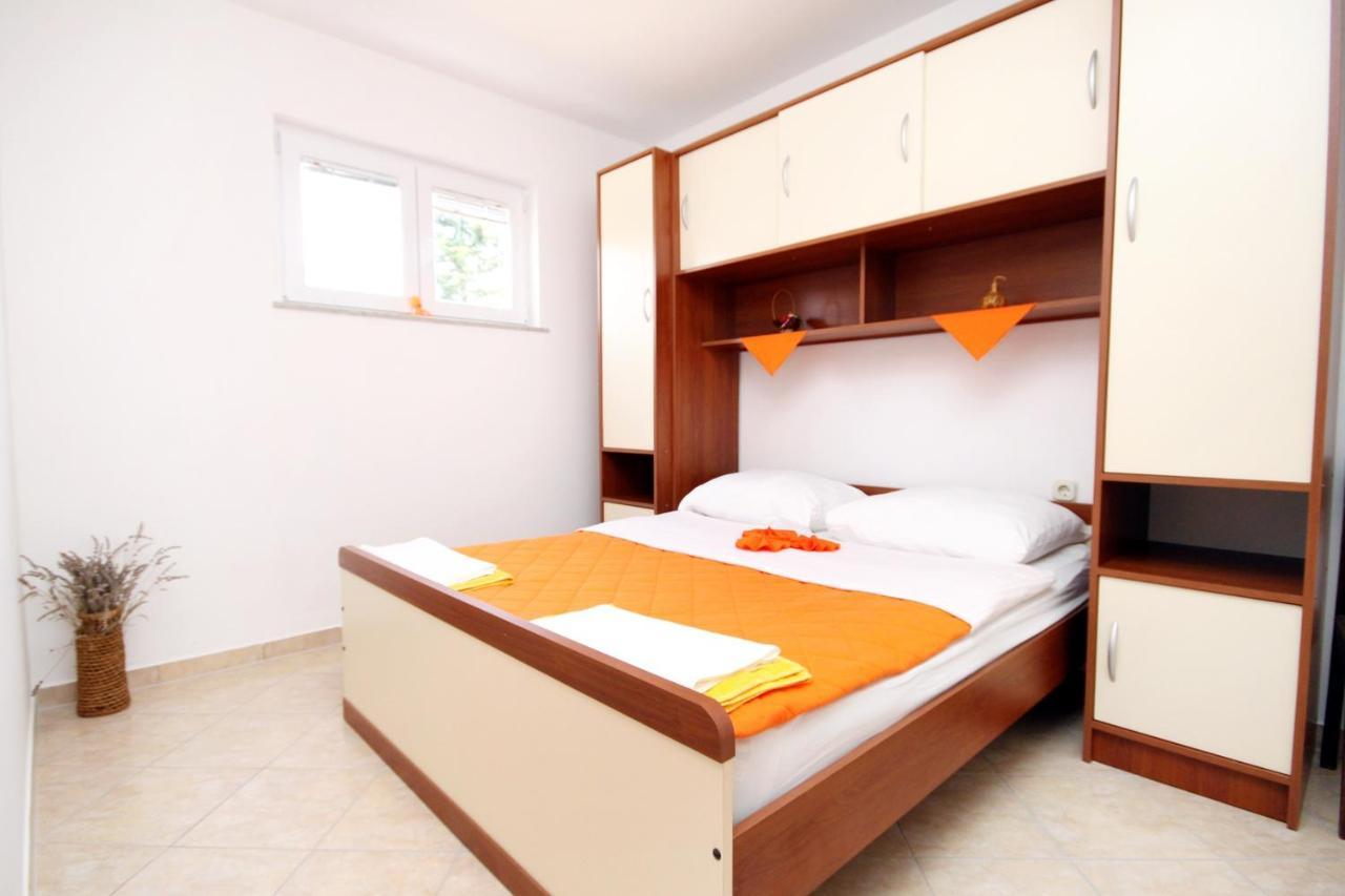 Apartments With A Parking Space Seline, Paklenica - 6603 Starigrad Paklenica Esterno foto
